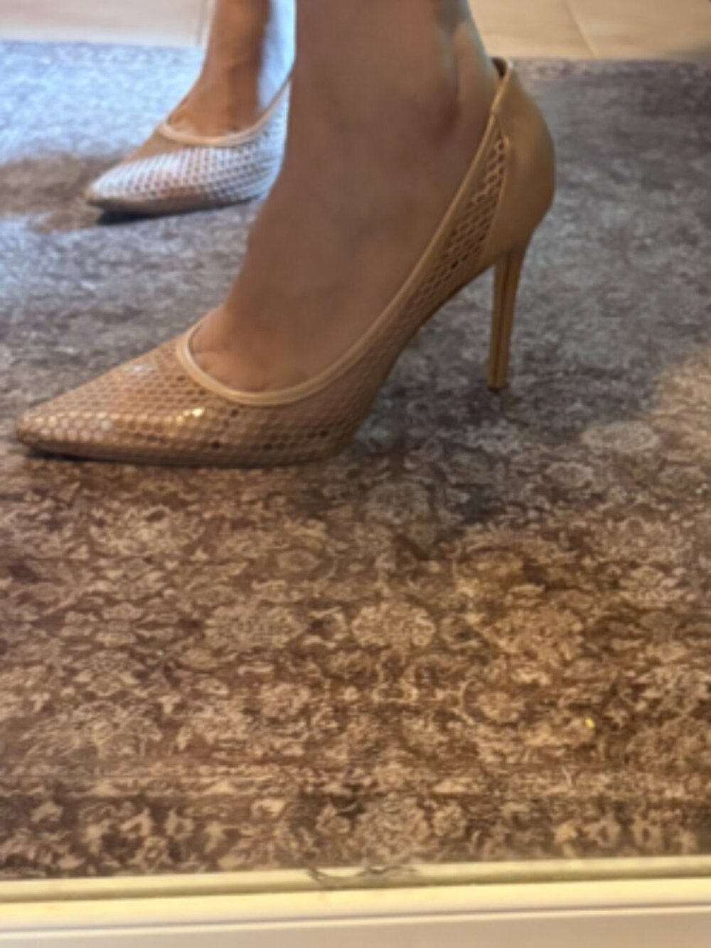 Nine West Nude Mesh Pointed Toe Heels Pumps Size 6 Elegant Office Career Shoes